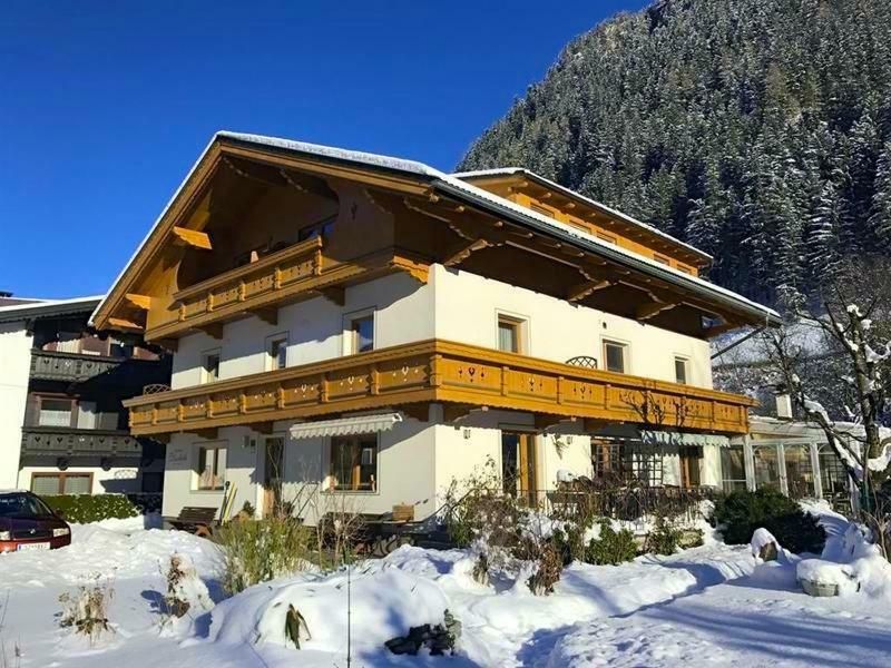 Gaestehaus Elisabeth Bed and Breakfast Mayrhofen Buitenkant foto